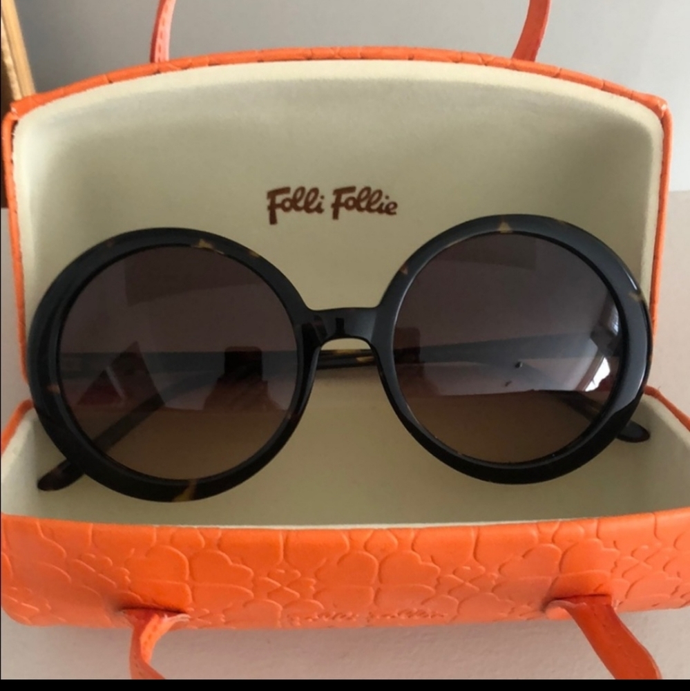 Retro style sunglasses